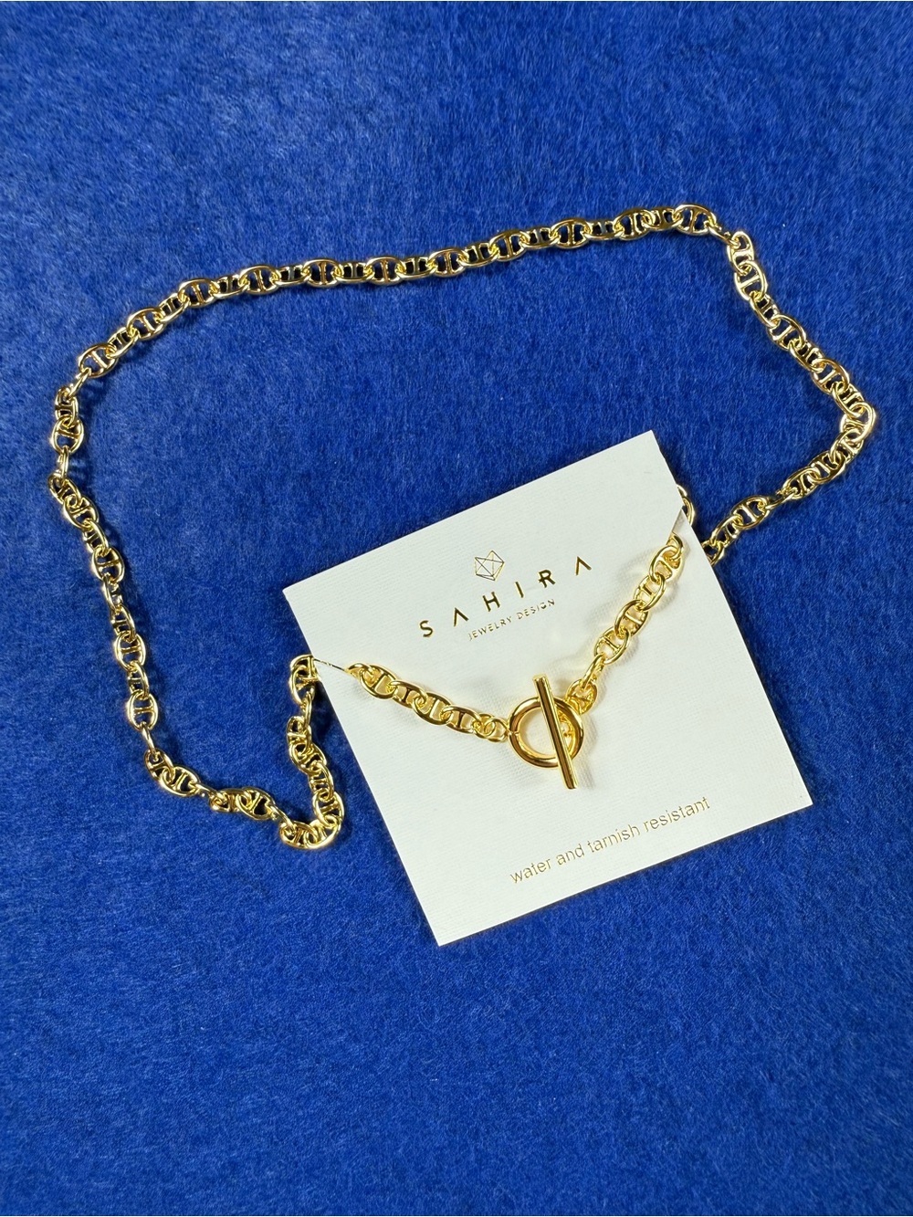 Sahira Gold tone Toggle necklace, NWT.